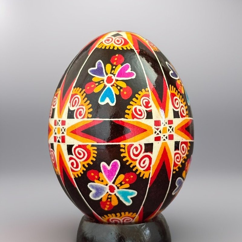 Ukrainian Easter Egg Real Chicken Pysanka Hand Painted Eggshell Hutsul Pysanky - 擺飾/家飾品 - 其他材質 黑色