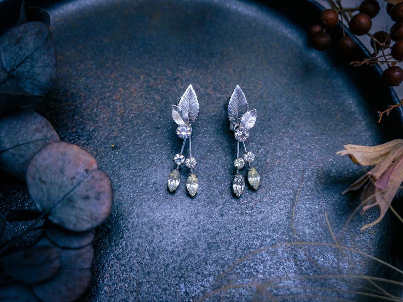 Krementz Silver leaf tassel drop earrings—American antique jewelry Vintage Jewelry - Earrings & Clip-ons - Sterling Silver 