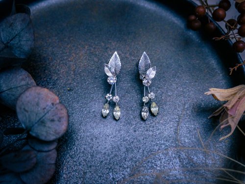 荏苒 - Vintage Jewelry 古董珠寶飾品 Krementz 銀葉流蘇垂墜耳環—美國古董首飾 Vintage Jewelry