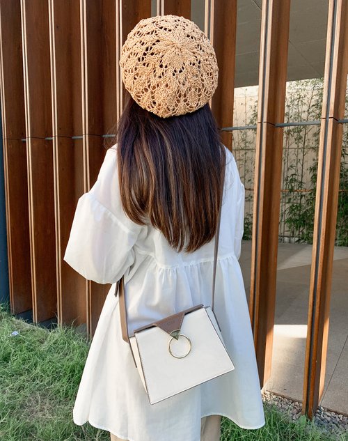 RBRK Designer handbag & Accessories 復古風純素皮革Rosie Mini 迷你 斜背 盒子包 隨身手機包 摩卡白
