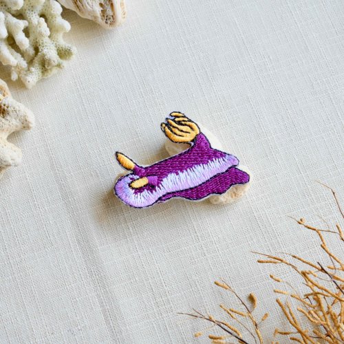 FingerStitch海洋刺繡工作室 紫海牛海蛞蝓刺繡燙貼