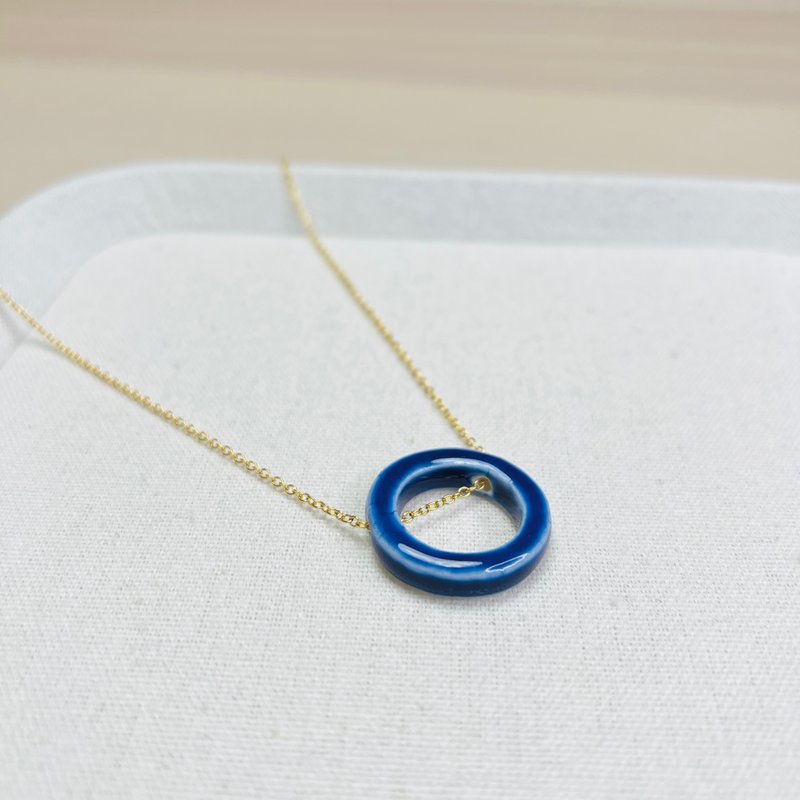 Urban Chic 都會系列  陶瓷項鏈  Deep Tide 深潮藍 - 項鍊 - 瓷 藍色