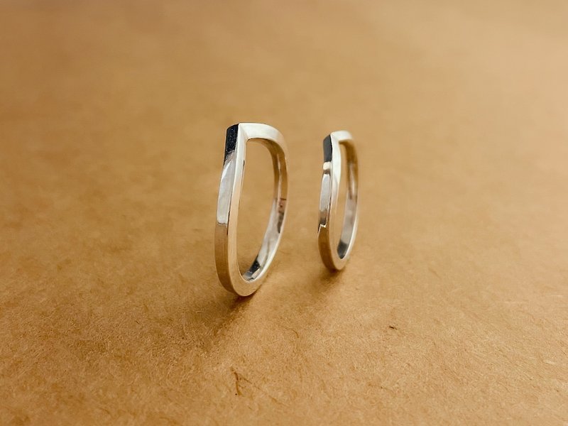 V-shaped silver Silver/sterling silver ring/couple ring/customized product/handmade experience/handmade metalworking - General Rings - Sterling Silver 