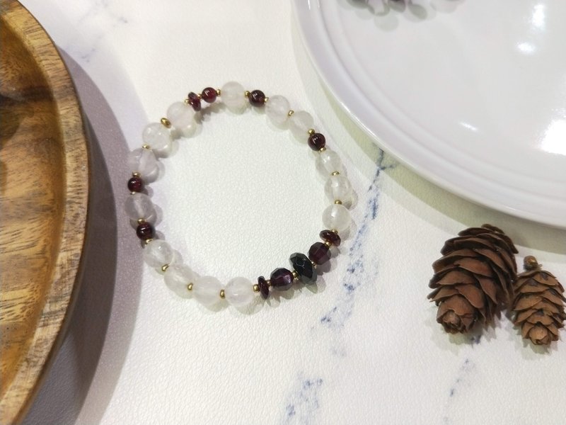 手鍊。 切割面粉水晶*紅石榴*黃銅石手串 - 手鍊/手環 - 水晶 粉紅色
