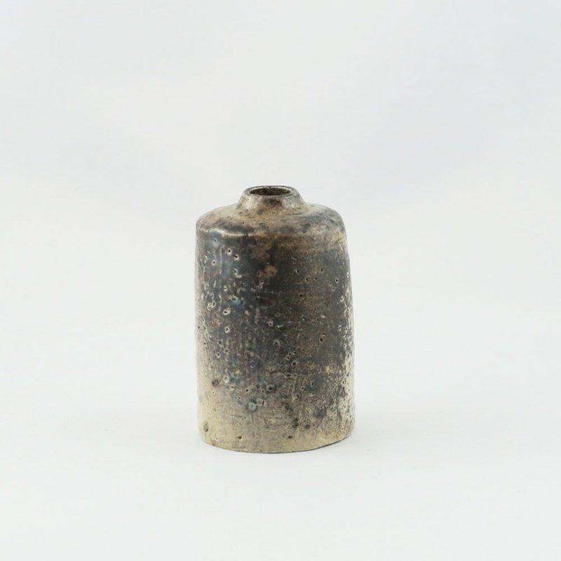 柴燒志野釉一輪插小花器 - 花瓶/花器 - 陶 卡其色