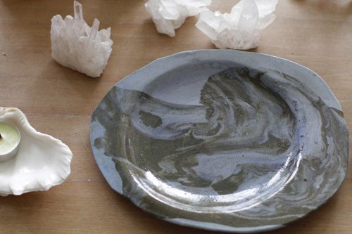 手作り青い三角形陶器皿 500x0.jpg