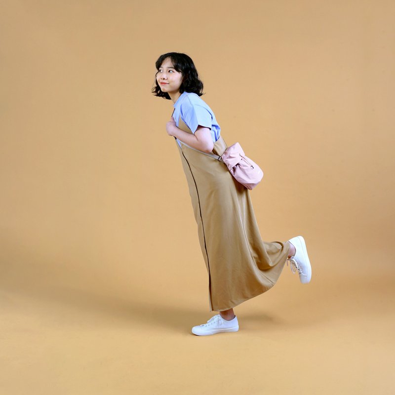 【hellolulu】ARMIE Day Sling (S) - Rose Cloud - กระเป๋าแมสเซนเจอร์ - เส้นใยสังเคราะห์ สึชมพู