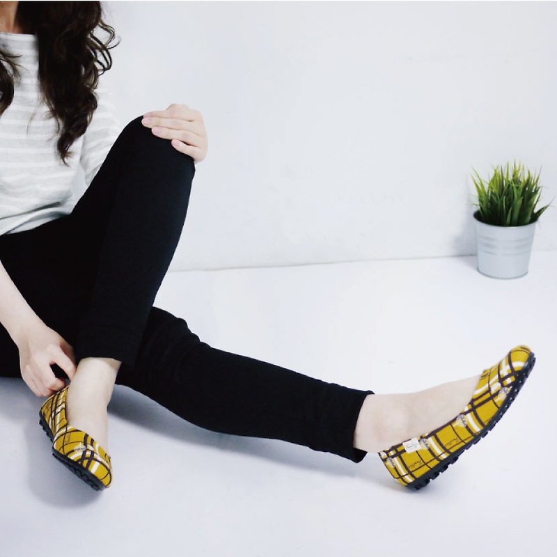 Soft-soled baby shoes - Plaid block - Mustard yellow - รองเท้าลำลองผู้หญิง - ผ้าฝ้าย/ผ้าลินิน สีเหลือง