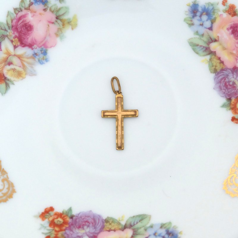 French Vintage Gold-Plated Cross Pendant - Necklaces - Precious Metals Gold