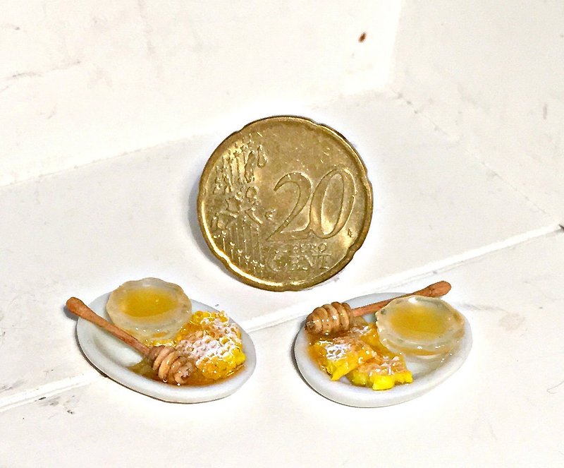 Dollhouse miniature 1:12 Plate with honey and honeycomb - 寶寶/兒童玩具/玩偶 - 黏土 