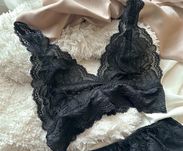 Set (bra + panties) black, pointed breasts - Shop brababa-lace
