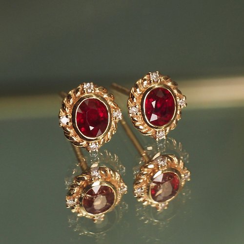IRIZA Jewellery 18K金紅寶石橢圓形鑽石耳環 18K Gold Ruby Oval and Diamond Ear