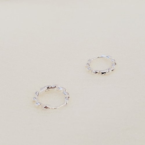 LYNLI Jewelry 【耳環】純銀-扭轉緞帶-耳針扣-母親節/畢業禮物/情人節禮物