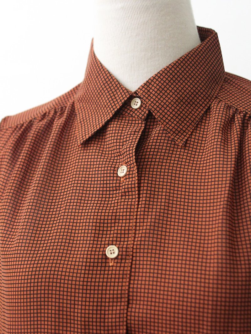【RE0916T180】 early autumn Japan retro caramel coffee lattice sleeveless ancient shirt - เสื้อเชิ้ตผู้หญิง - เส้นใยสังเคราะห์ สีส้ม