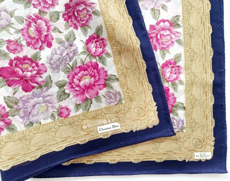 Christian Dior Vintage Handkerchief Floral Peony 19 x 19 inches - ผ้าเช็ดหน้า - ผ้าฝ้าย/ผ้าลินิน สีแดง