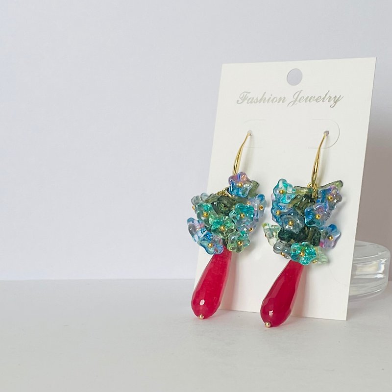 Gorgeous glass flowers and acrylic flowers - eye-catching glamor - Earrings & Clip-ons - Glass Multicolor