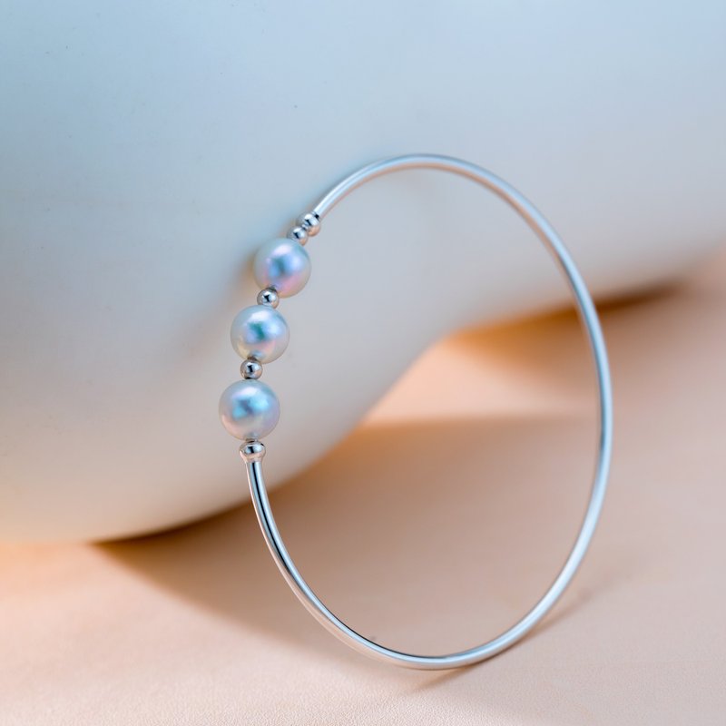 Akoya 銀藍色 三珠 18K白金 記憶彈性手鐲 - 手鍊/手環 - 珍珠 