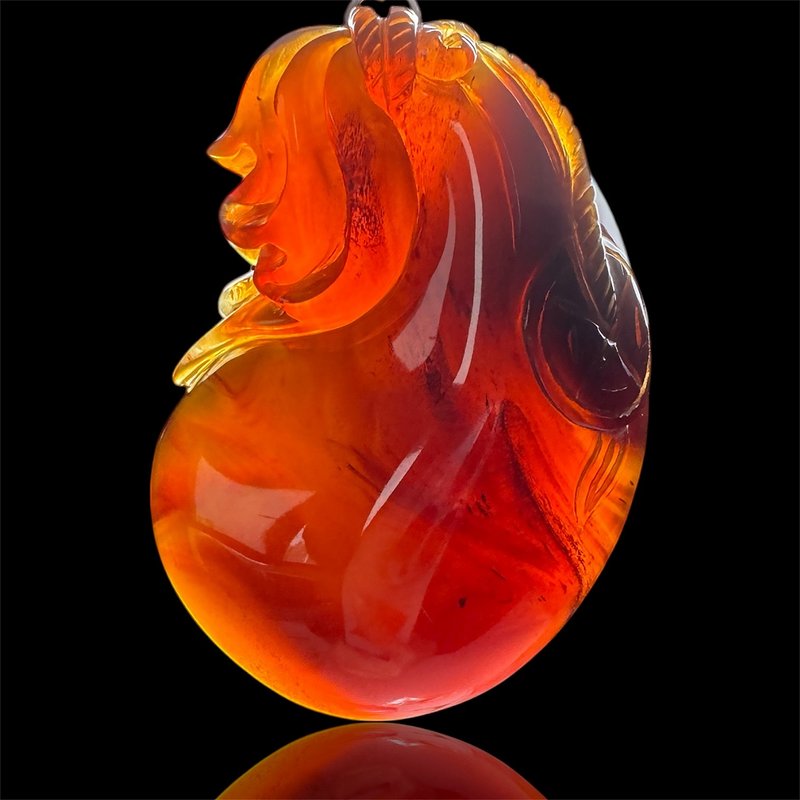 A02 頂級緬甸琥珀 帶蜜紋棕紅珀 微綠膜 大錢袋雕刻 代代有錢 - 項鍊 - 其他材質 咖啡色