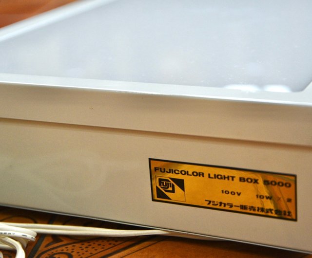 FUJICOLOR LIGHT BOX 100W 8W フジカラーライトボックス 8W