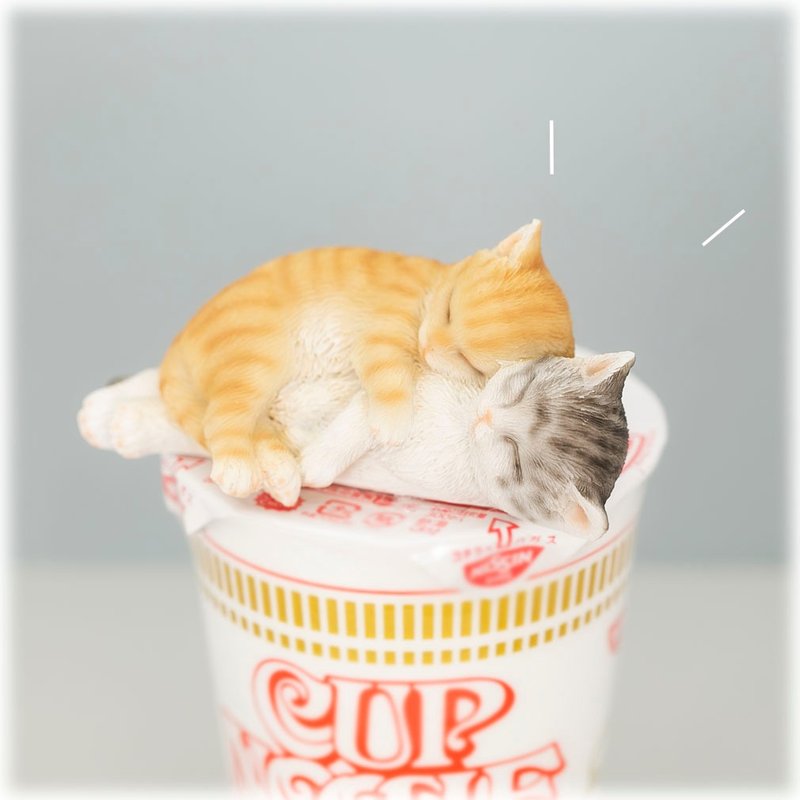 Devalier [Genuine] Cat Figurine, Brown Tabby, Cup Ramen, Magnet, Resin, Gift, Cute, Birthday Present (Good Night) cb018 - ของวางตกแต่ง - เรซิน สีนำ้ตาล