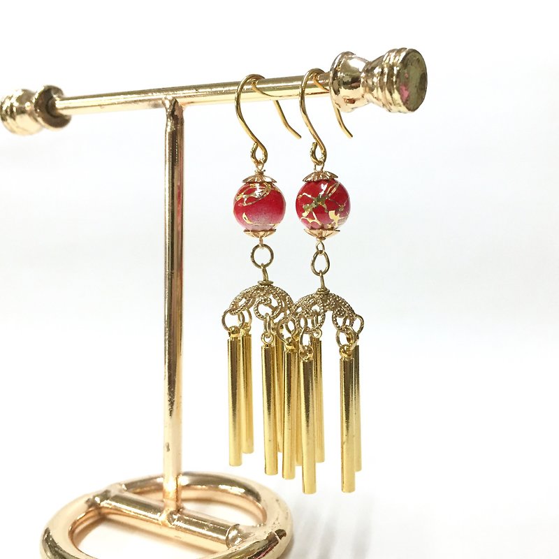 [Ruosang] [Yan Gexing] Bo Hong. Hand-made Japanese Tang grass beads tassel earrings. Blurred red. 18KGP. Japanese style earrings/ear hooks/ Clip-On - ต่างหู - โลหะ สีแดง