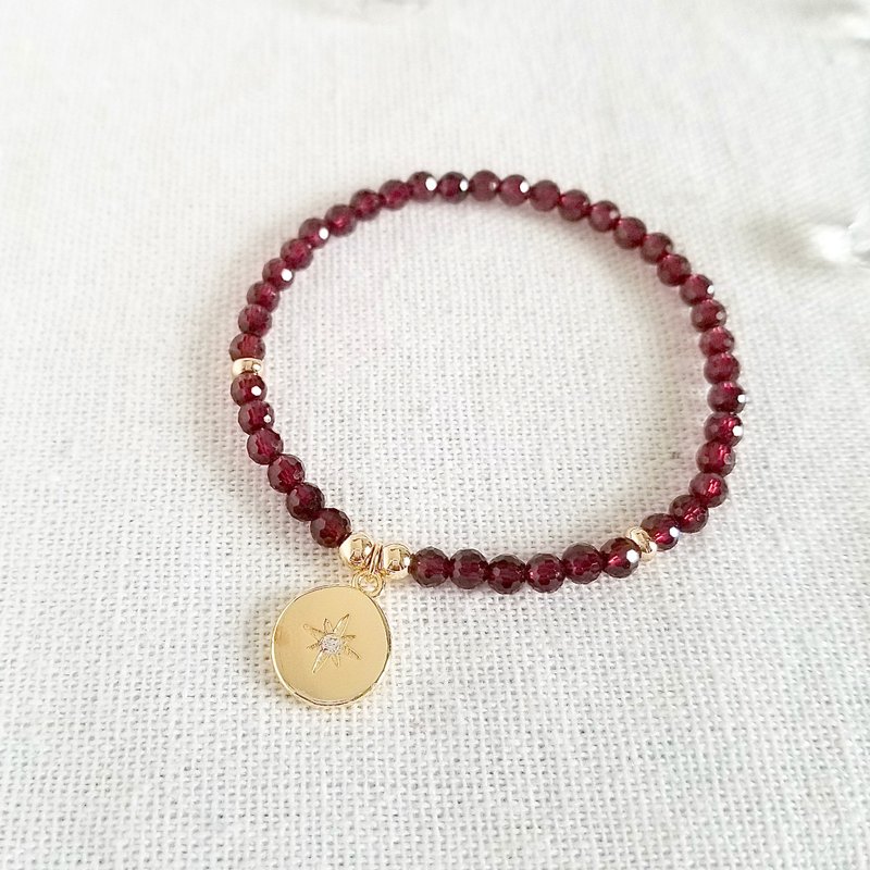 Garnet , Zircon Star Round Charm Crystal Bracelet | January Birthstone - สร้อยข้อมือ - คริสตัล สีแดง