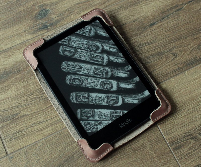Simple Kindle Paperwhite case with strap case beige Kindle cover Ereader case - 平板/電腦保護殼/保護貼 - 真皮 卡其色