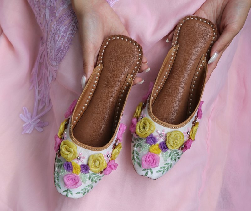 【紫鵑花】印度風情/手工花朵/淺口平底拖鞋 - 女休閒鞋/帆布鞋 - 真皮 多色