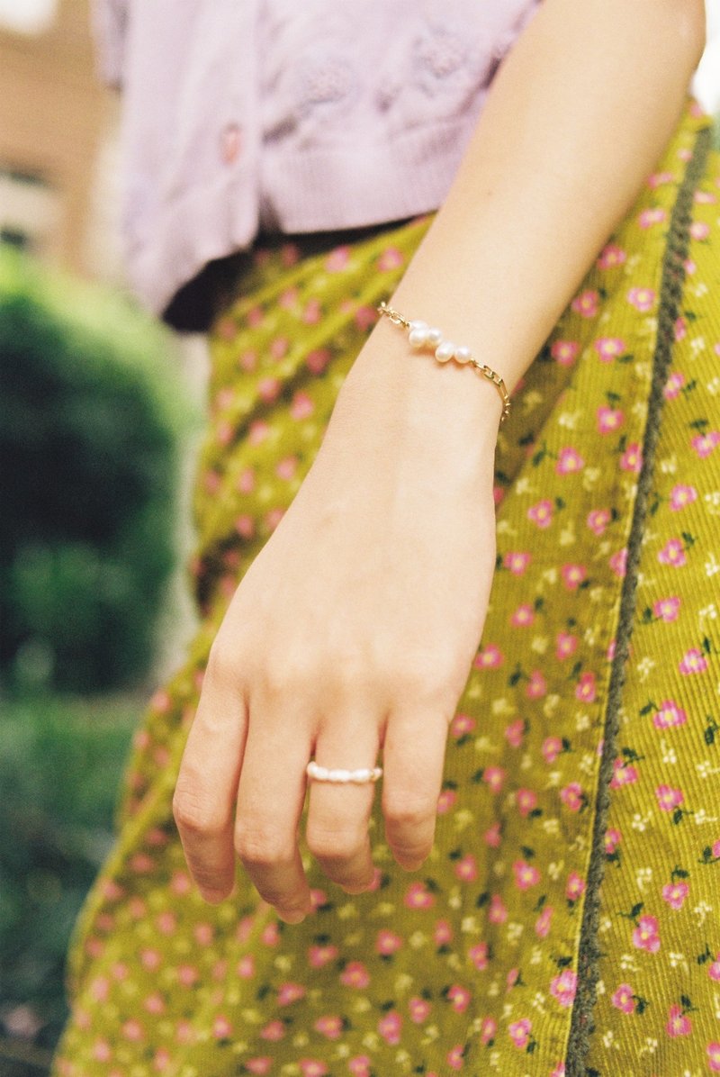 Blossom Bracelet | Handmade Minimalist Petal Pearl Bracelet - Bracelets - Copper & Brass Gold