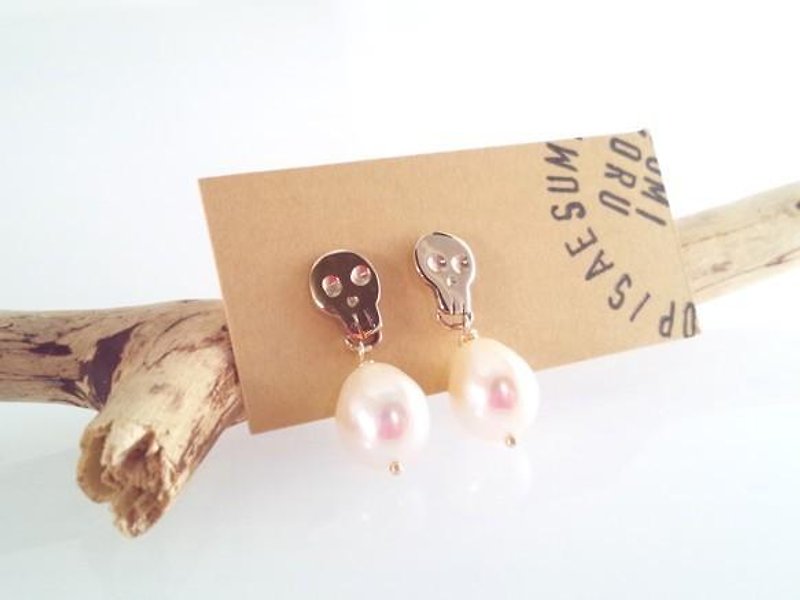 Cuty Skull K14 & pearl earrings - ต่างหู - เครื่องเพชรพลอย 