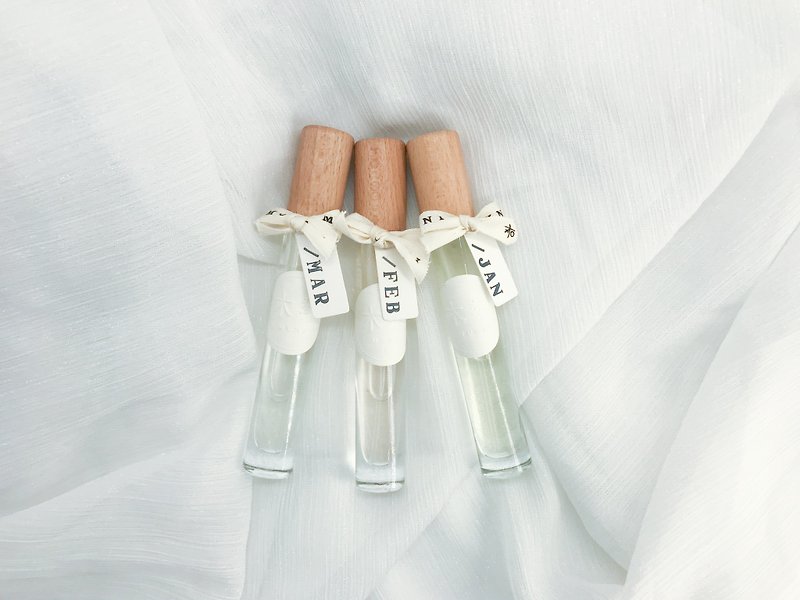 [3 sticks discount pack] 10ml eau de parfum // 8 styles in total - Perfumes & Balms - Glass White