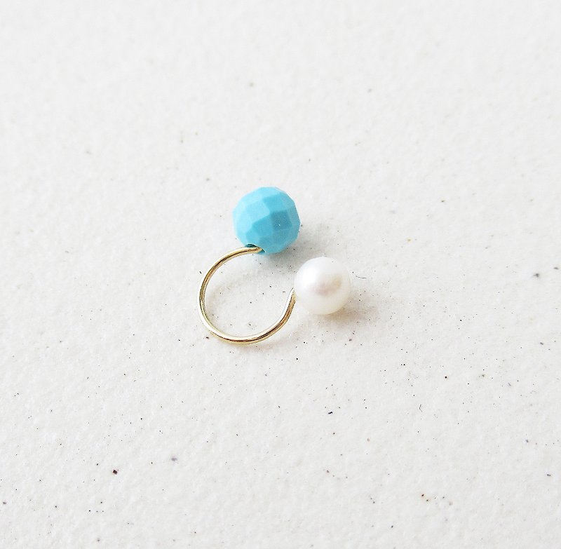 3 WAYS, Magnesite turquoise and Freshwater pearl (Ear cuff) - Earrings & Clip-ons - Stone Blue