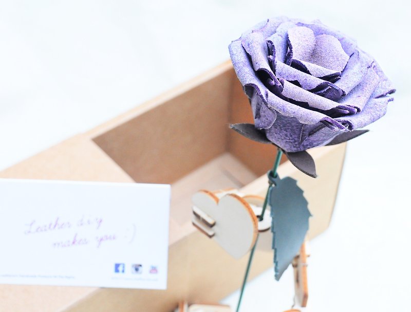 Leather rose flower- Wax purple leather material bag leather flower never fades Valentine's day gift - เครื่องหนัง - หนังแท้ สีม่วง