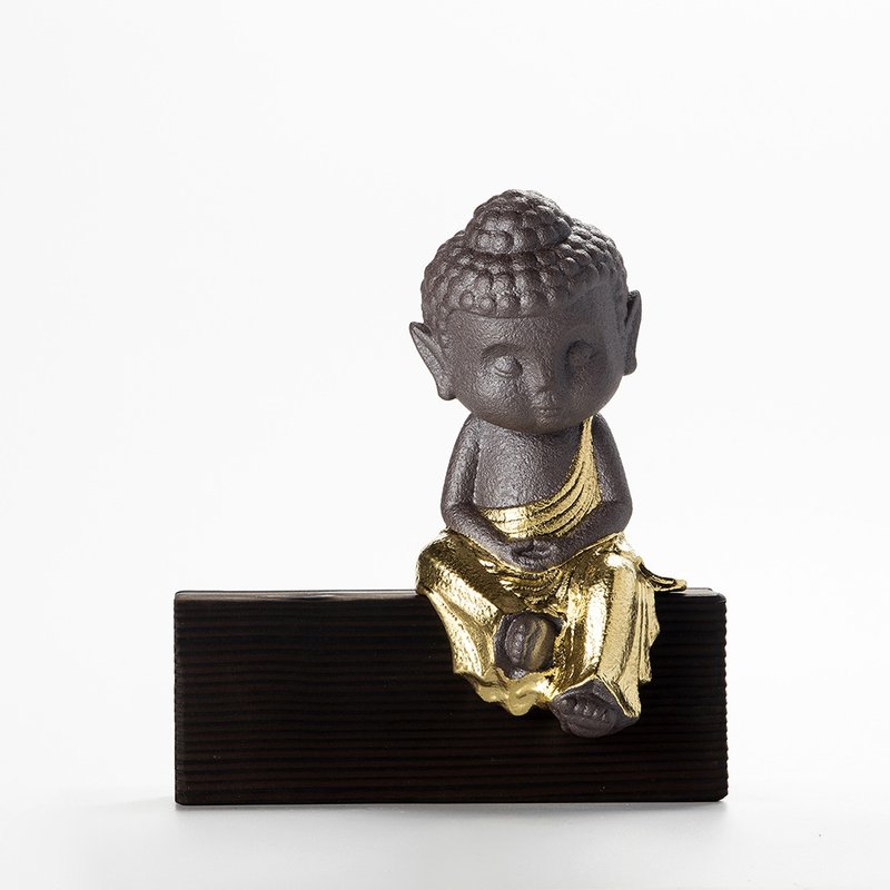 水天需雕塑佛像-大自在菩薩黃金版 - 公仔/玩偶 - 陶 金色