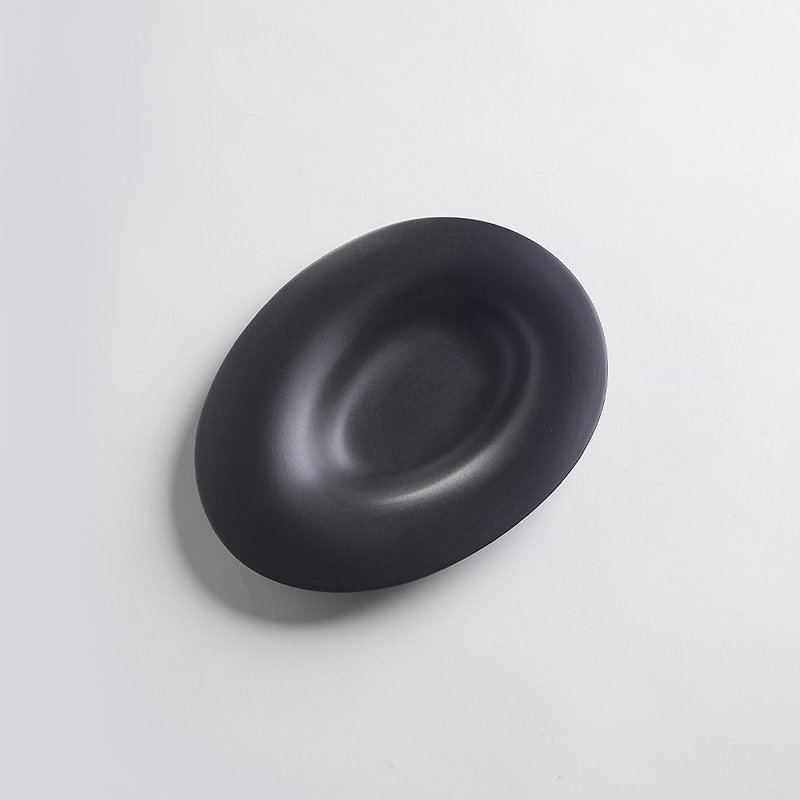 [3,co] Ocean Oval (Small)-Black - Small Plates & Saucers - Porcelain Black