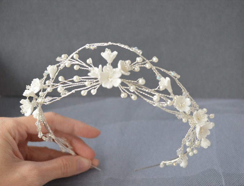 Bridal Headband with Flowers, Boho Floral Tiara, Pearl Headband, Wedding Crown