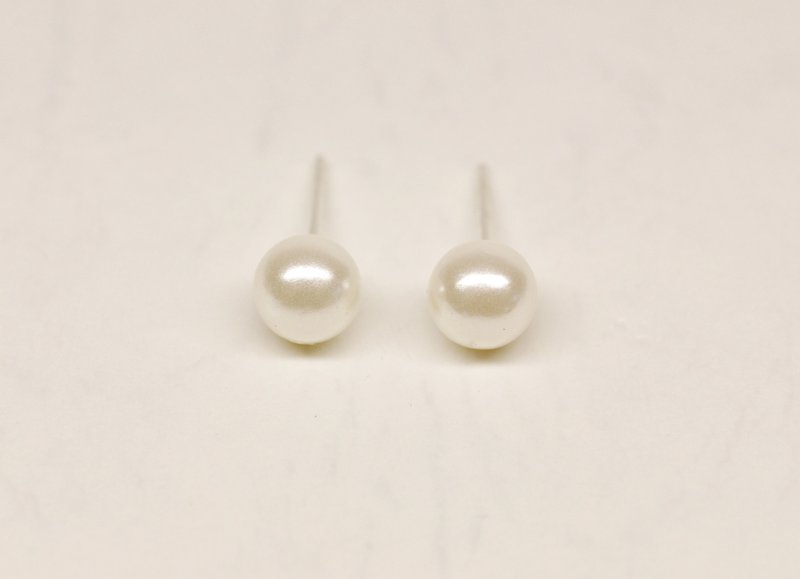Ermao Silver[Imitation Round Pearl 7mm Pure Silver Ear Pins] A Pair - ต่างหู - เงิน สีเงิน