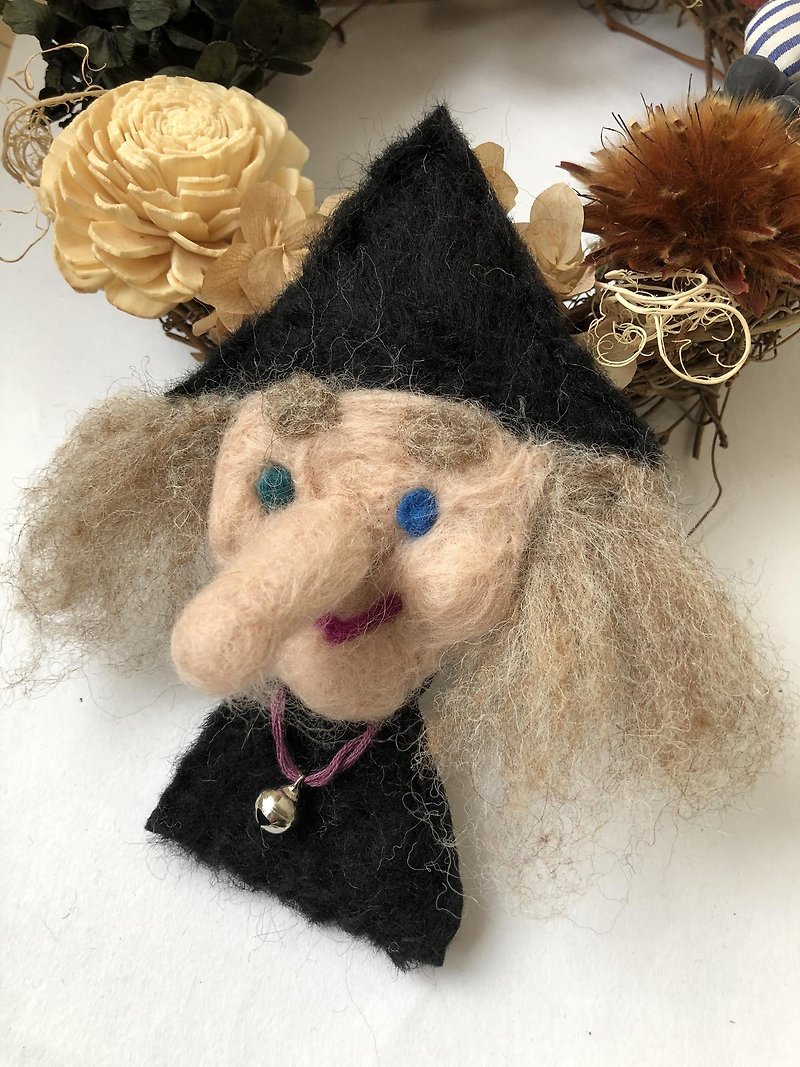 Witch brooch A - Other - Wool 