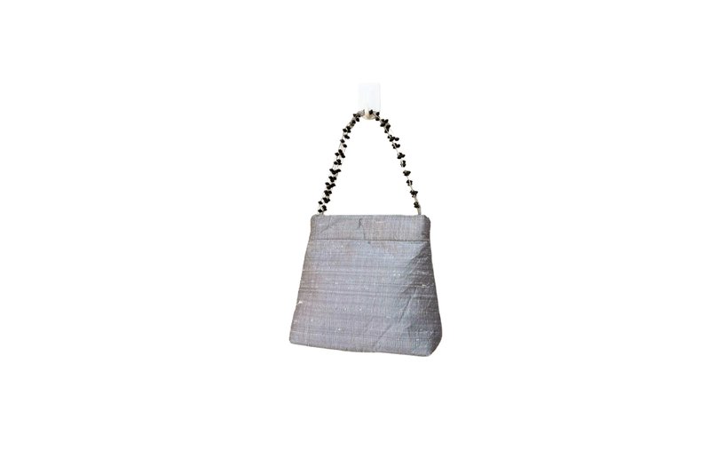 Nine West metallic silver Raw Mini handbag with beads strap, evening purse - 手提包/手提袋 - 絲．絹 銀色