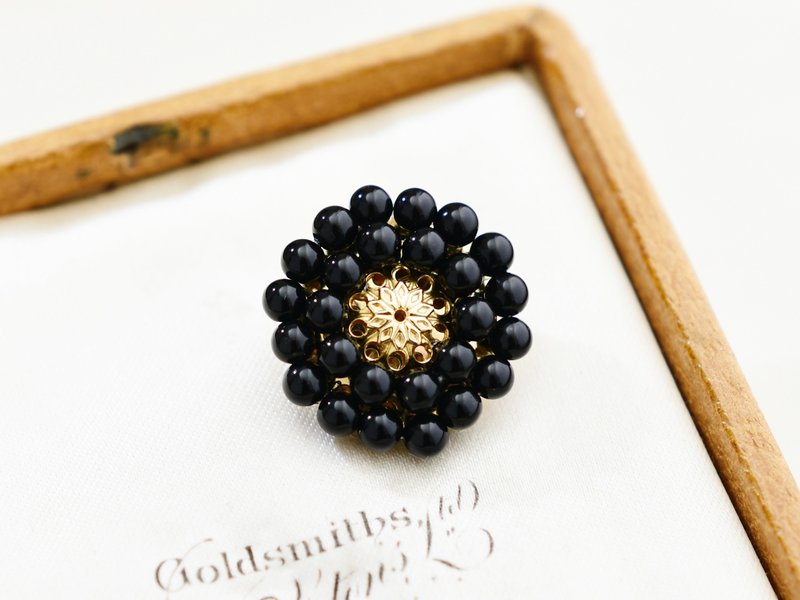 [Brooch] Antique retro flower lover chic black onyx - Brooches - Semi-Precious Stones Black