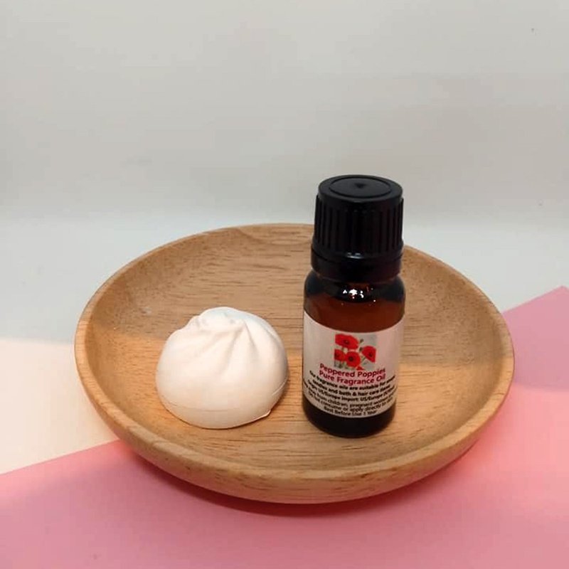 Styling Diffuser Stone with Aromatherapy Oil (Pepper Poppy) - น้ำหอม - วัสดุอื่นๆ สีแดง