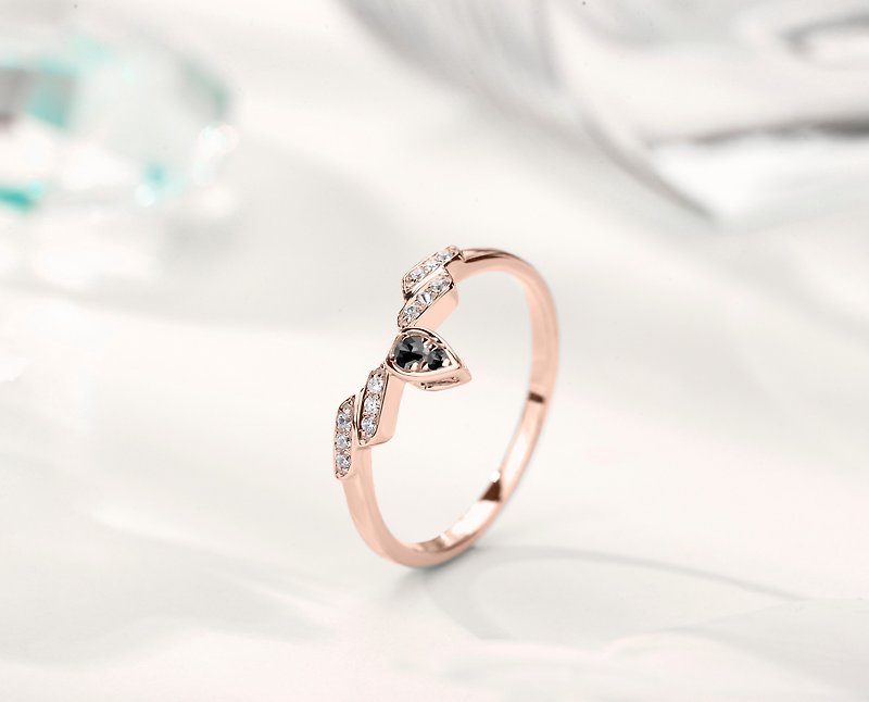 Pear shape engagement ring-Alternative teardrop 14k gold diamond wedding band - แหวนทั่วไป - เพชร สีดำ
