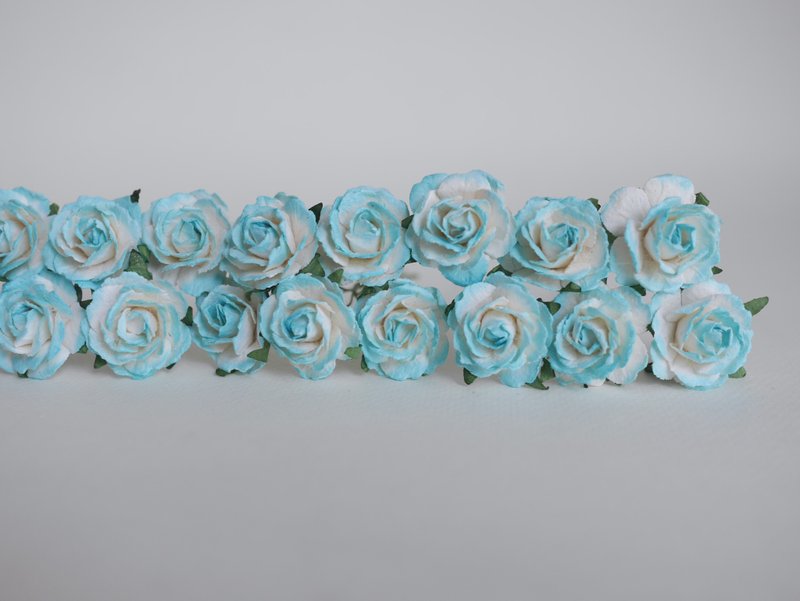 Paper Flower, centerpiece, 50 pieces rose size 2.5 cm., sky brush white color - 其他 - 紙 透明