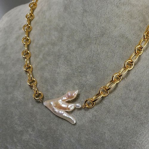 AGATIX Cream White Biwa Baroque Stick Branch Pearl Large Gold Chain Necklace Jewelry