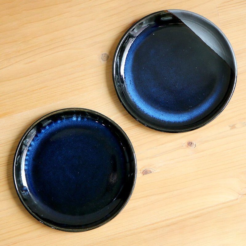 Koishiwarayaki  Koishiwarayaki  small dish saucer - Plates & Trays - Pottery Blue