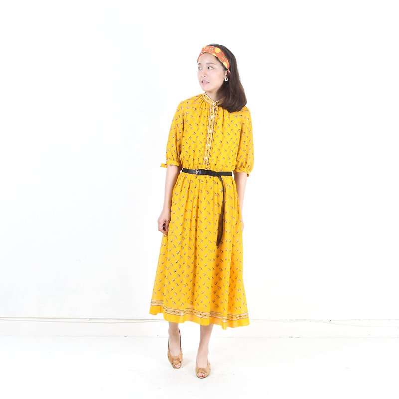 【蛋植物古着】夏季閃光印花短袖古著洋裝 - 連身裙 - 聚酯纖維 黃色