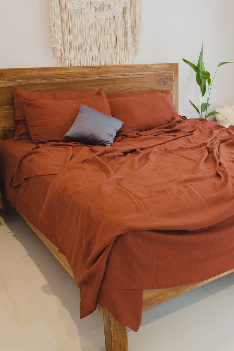 Redwood linen pillowcase / Red pillow cover / Euro, American, Taiwan size - 寢具/床包 - 亞麻 紅色