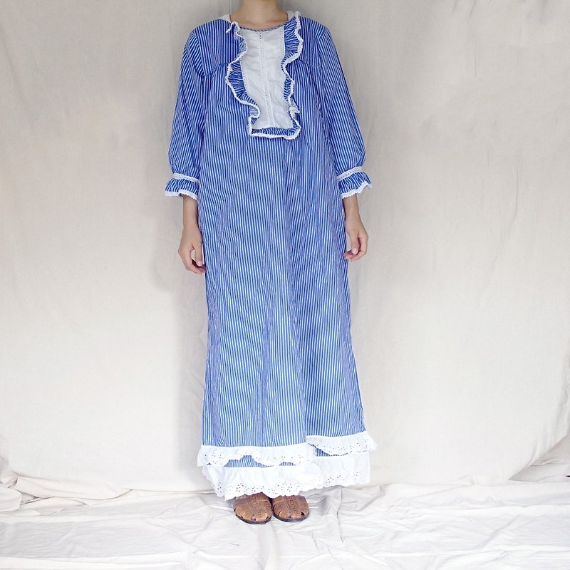 BajuTua / Vintage / American Treasure Blue Striped Lace Pleated Long Dress - ชุดเดรส - ผ้าฝ้าย/ผ้าลินิน สีน้ำเงิน