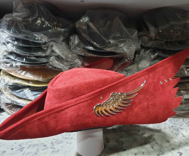 [廃版限定品] h.naoto 赤ドラゴンレザー軍帽 廃版限定品] h.naoto 赤ドラゴンレザー軍帽 ブラッドボーンハンター