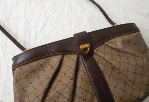 FOAK Mulberry Brown Leather Antique Saddle Bag - Shop foakvintage Messenger  Bags & Sling Bags - Pinkoi